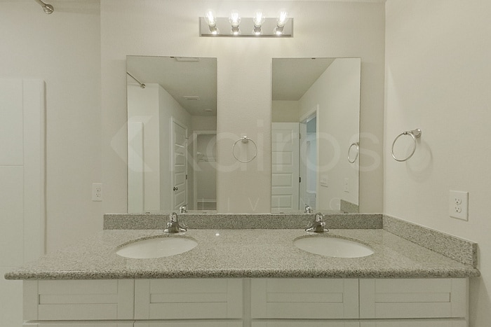 Building Photo - 317 Monarch Ln