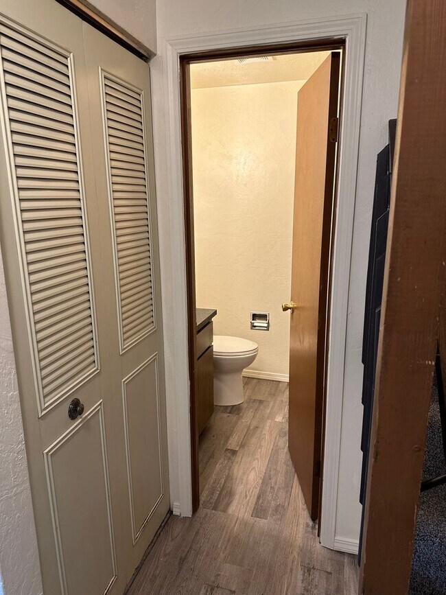 Building Photo - 776-778 W. Quinalt St.