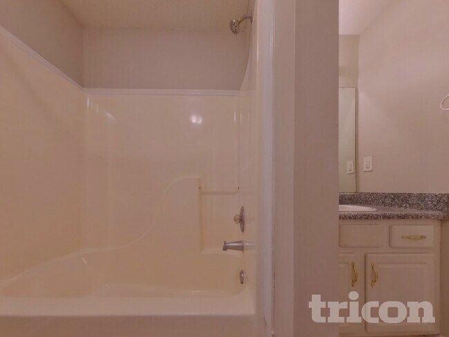 Building Photo - 21 Oliver Ct