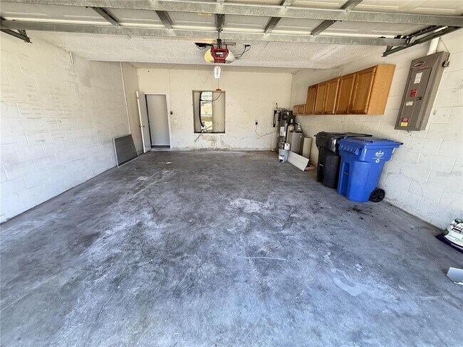 Building Photo - 12653 Longcrest Dr