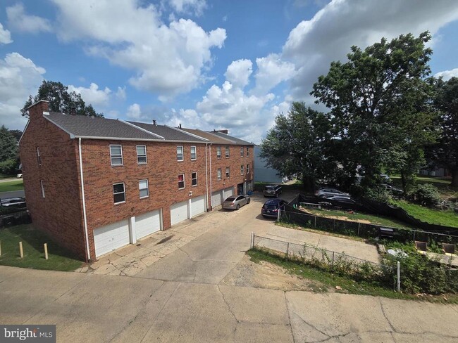 Building Photo - 1009 Red Lion Rd