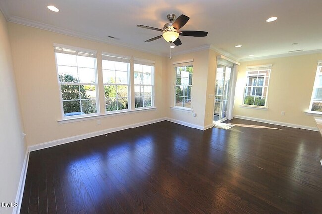 Building Photo - 446 Methven Grove Dr