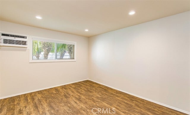 Building Photo - 18641 Oriente Dr