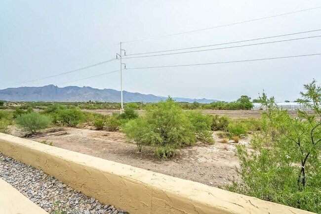 Building Photo - 3874 Paseo de Las Canchas