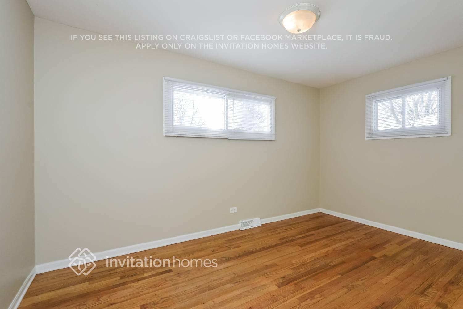 Building Photo - 724 W James St