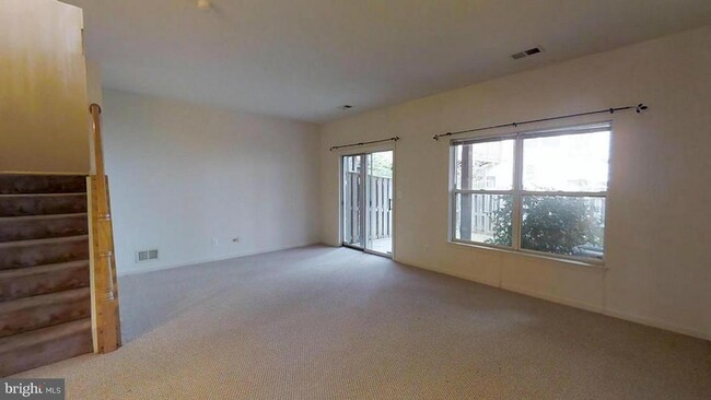 Building Photo - 2503 James Monroe Cir