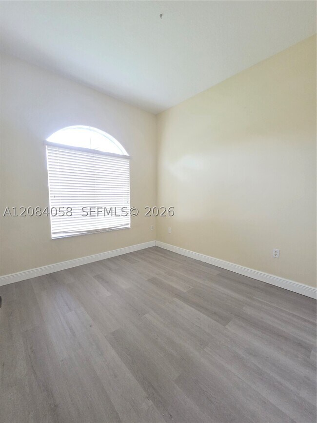 Building Photo - 14209 SW 160th Ct