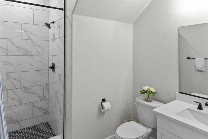 Building Photo - 2851 Ski Bch St