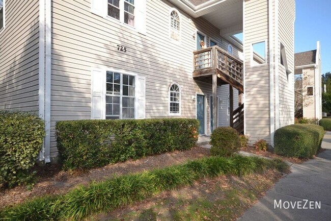 Building Photo - 725 Bragg Dr
