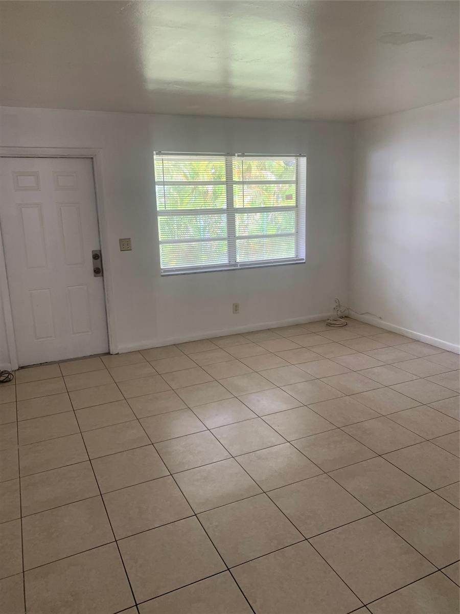 Building Photo - 1916 Scott St