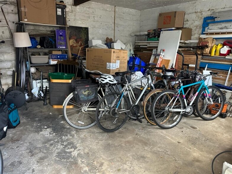 Building Photo - 87 Summer St