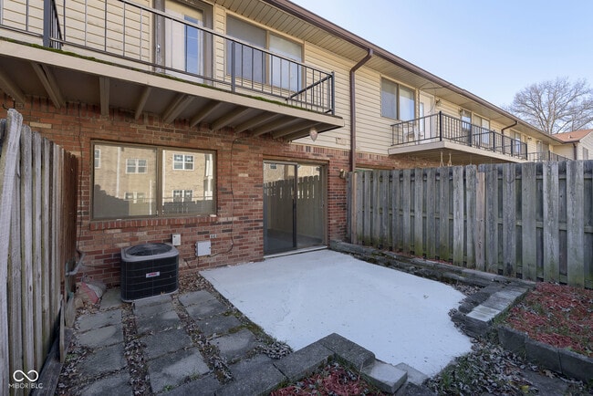 Building Photo - 114 Greenwood Trail N Dr