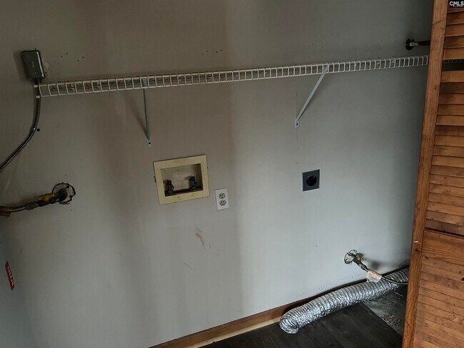 Building Photo - 124 Hazelwood Ct