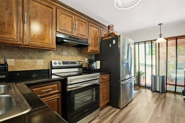 Building Photo - 3951 Adra Ave