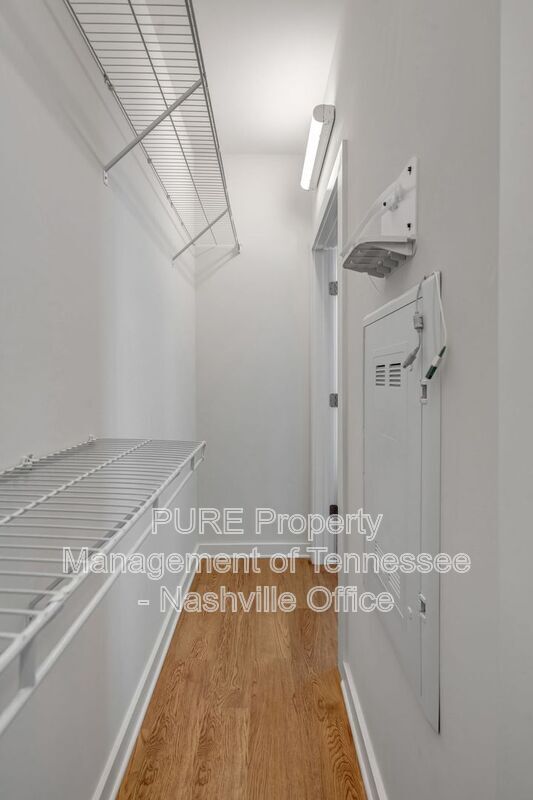 Building Photo - 600 E Trinity Ln