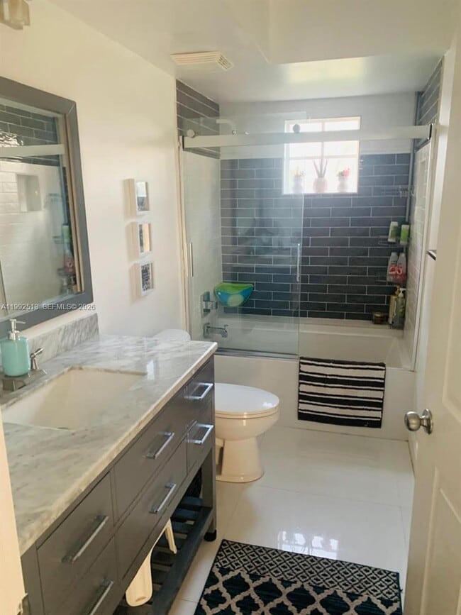 Building Photo - 17150 N Bay Rd