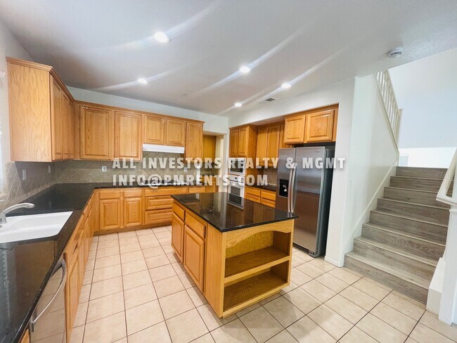 Building Photo - 5554 Nanday Ct