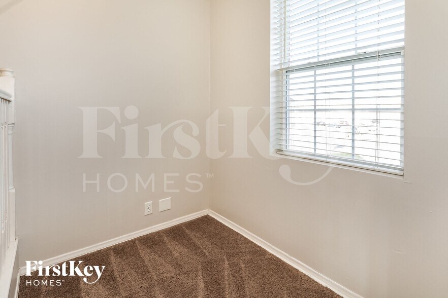 Building Photo - 508 Springwood Dr