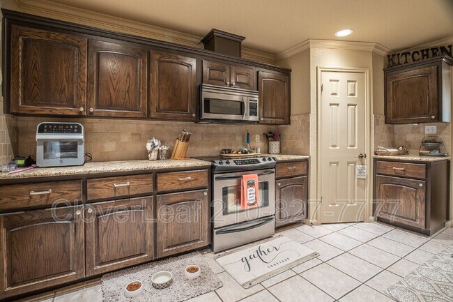 Building Photo - 1409 Azalea Ln