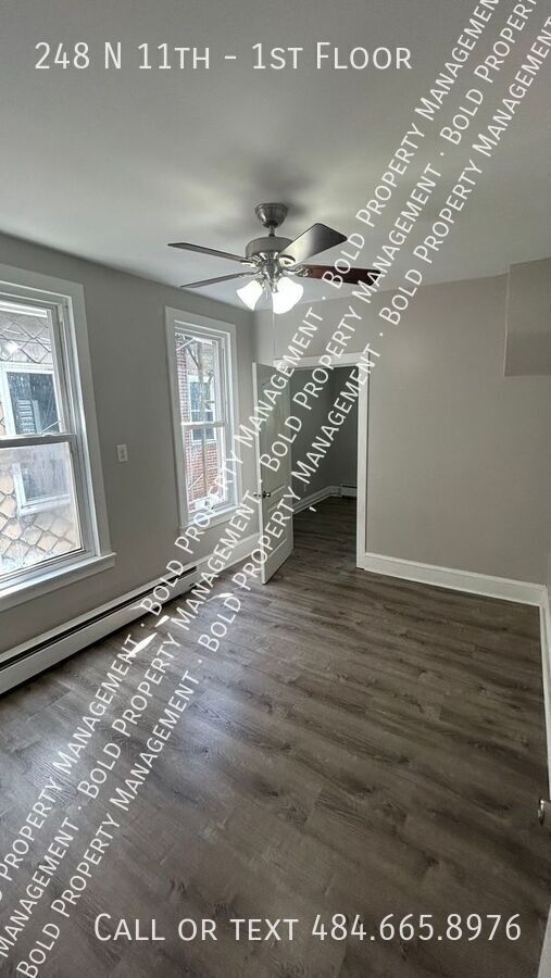 Building Photo - 248 N 11th-1st Floor