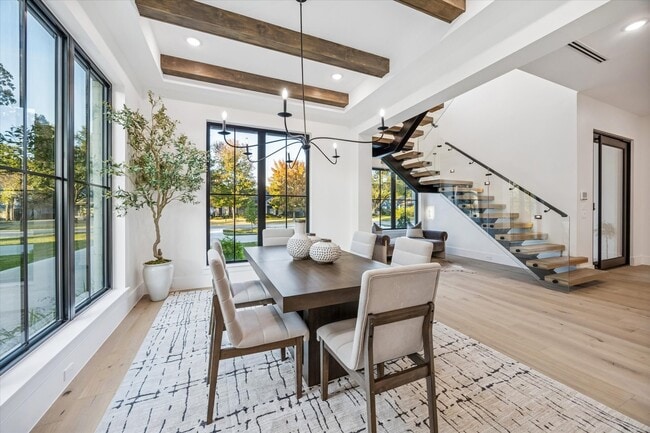 Building Photo - 431 W 30th St