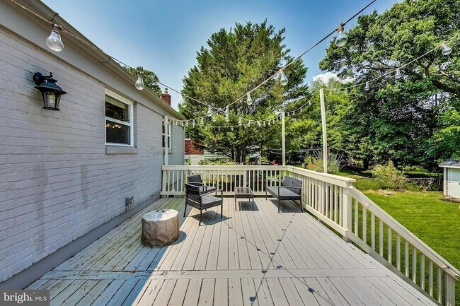 Building Photo - 4715 Oxbow Rd