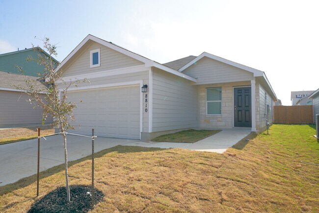 Building Photo - Gorgeous like-new home Available for Rent in Converse! Realtor Commission: $500