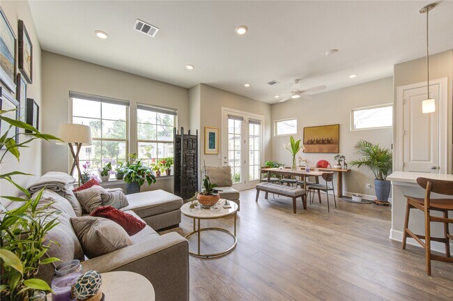 Building Photo - 5103 Royal Heath Dr