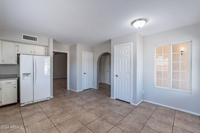 Building Photo - 4315 W Morrow Dr