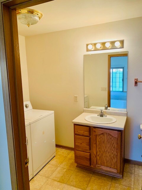 Building Photo - 4810 Southridge Ct
