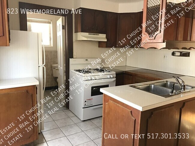 Building Photo - 823 Westmoreland Ave