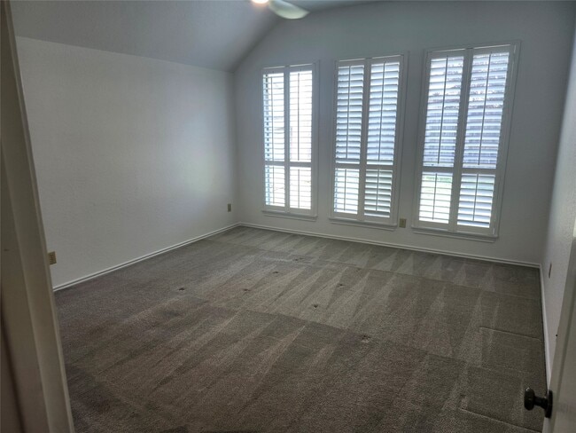 Building Photo - 28510 Rustic Pines Ct
