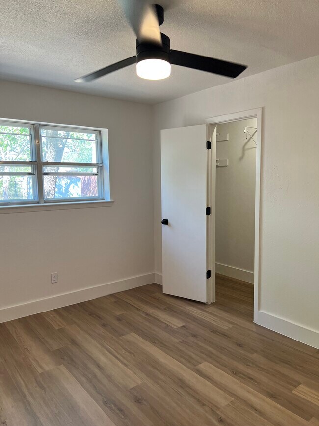 Building Photo - 3302 Canton St