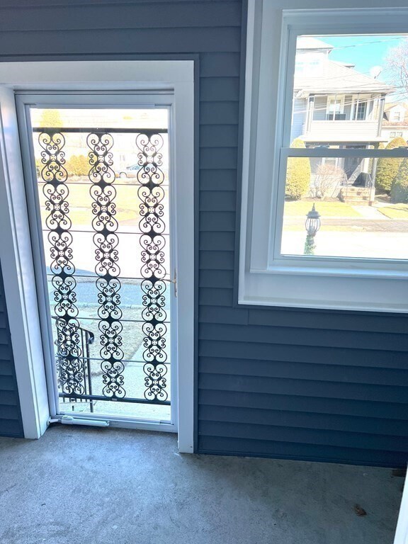 Building Photo - 15 Woodrow Ave