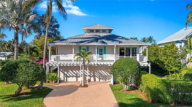 Building Photo - 877 7th St S