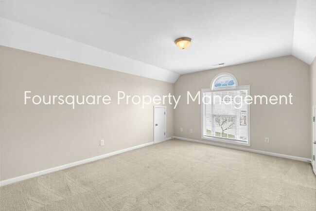 Building Photo - Single Family Home| 1st Floor Master Bedro...