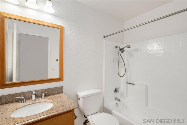 Building Photo - Perfect single-level home on a quiet Cul-d...