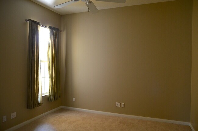 Building Photo - Nice 3 Bedroom / 2 Bath House with Private Pool in Gated VillageWalk of Lake Nona