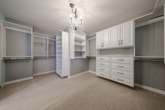 Building Photo - 2744 E Donato Dr