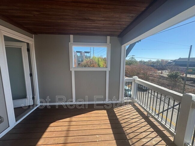 Building Photo - 1806 DeKalb Ave NE