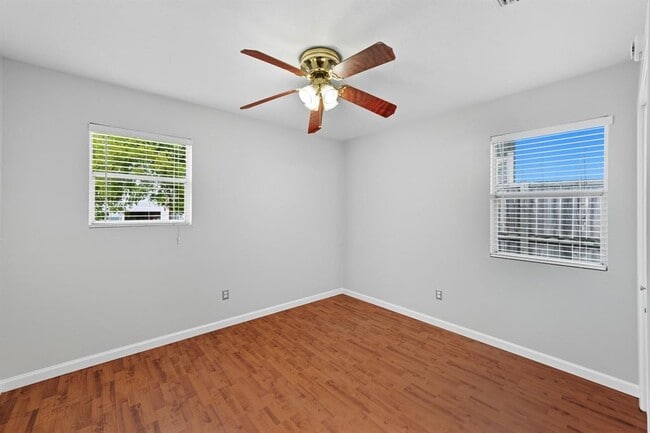 Building Photo - 1401 Olander St