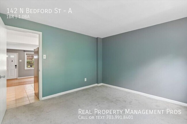 Building Photo - 142 N Bedford St