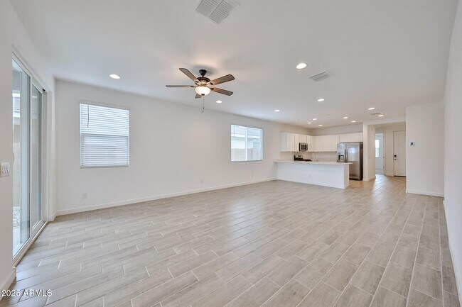 Building Photo - 17368 W Smoketree Dr