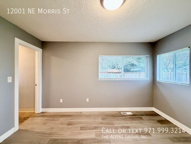 Building Photo - 12001 NE Morris St