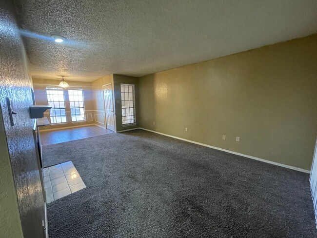 Building Photo - Two Bedroom Two Bath In South Abilene