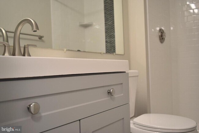 Building Photo - 12121 Chaucer Ln