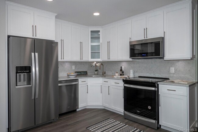 Building Photo - 42 Cassa Loop