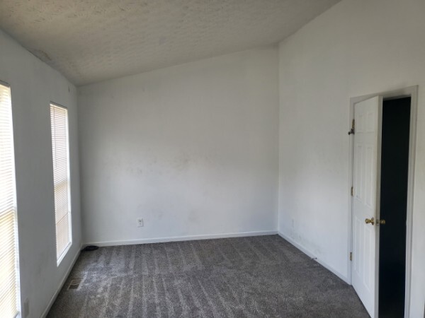 Building Photo - 5647 Strathmoor Manor Cir
