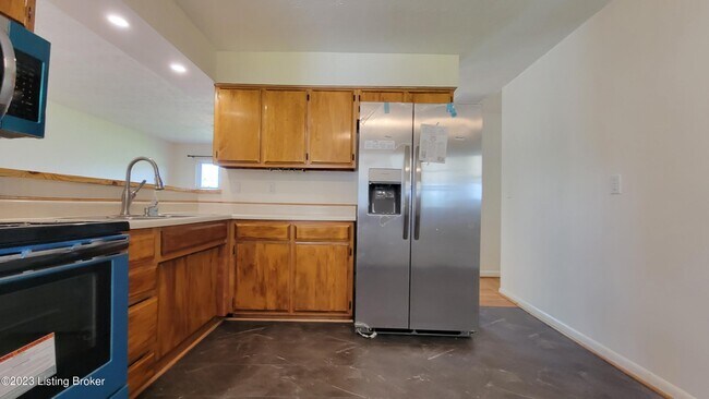 Building Photo - 11616 Maple Way