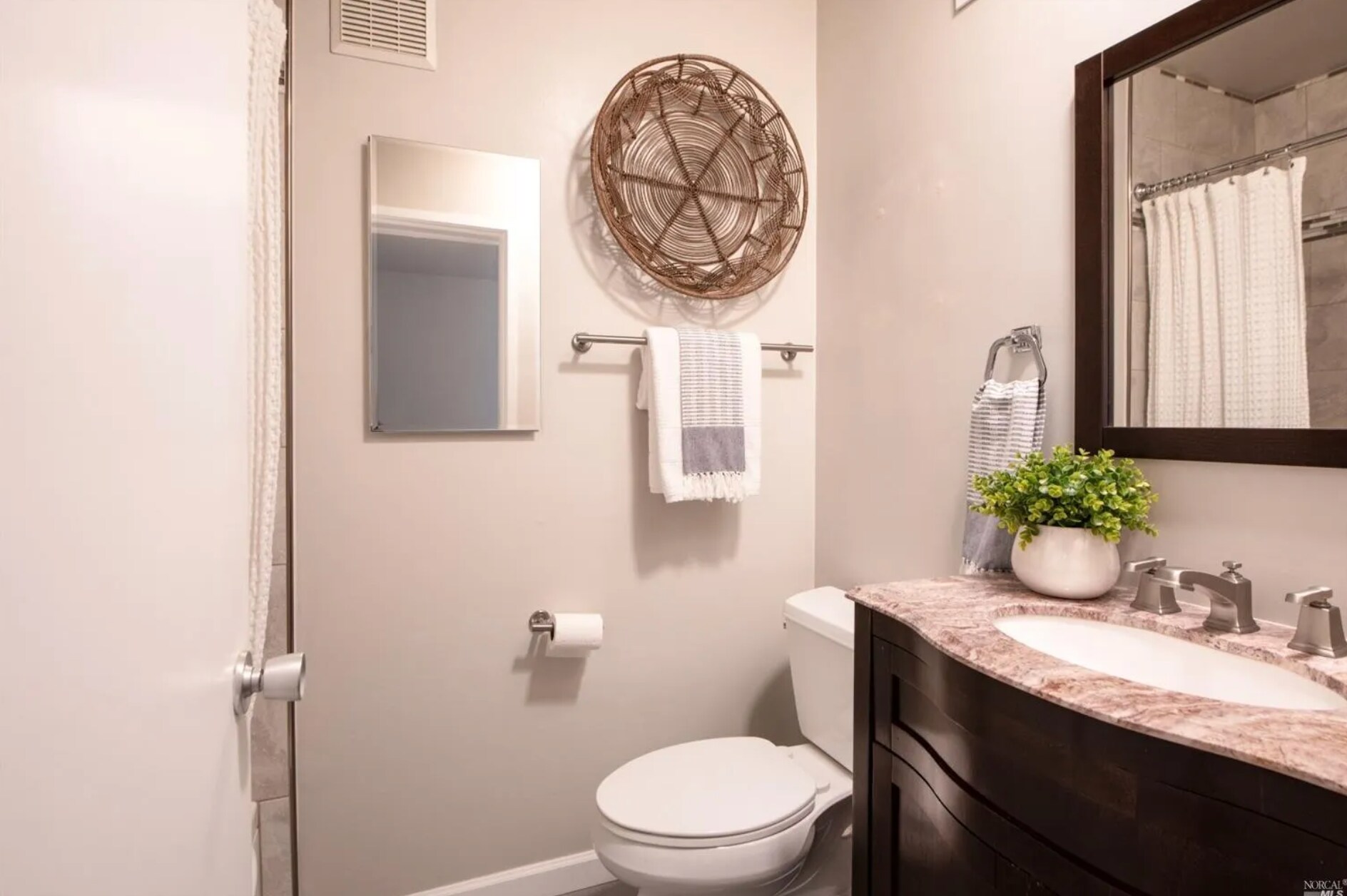 Building Photo - 290 Via Casitas